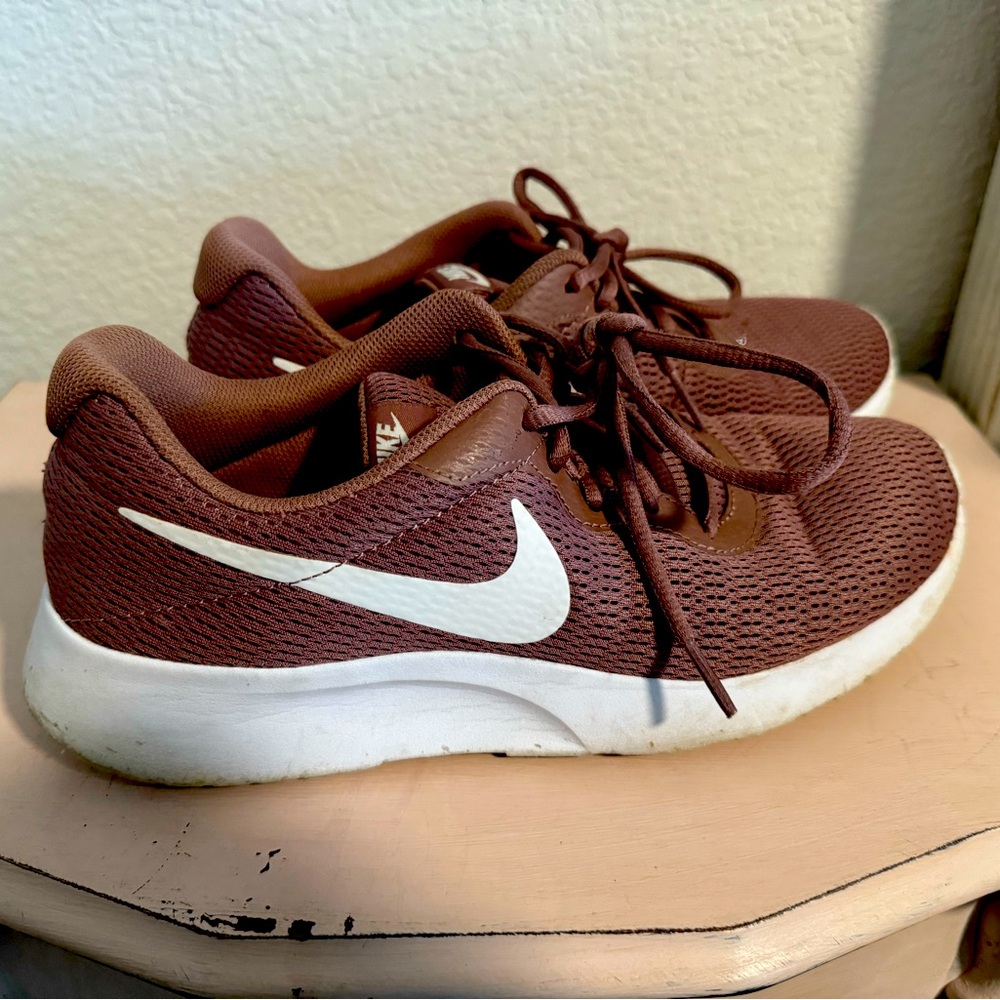 Nike Mauve Sneakers